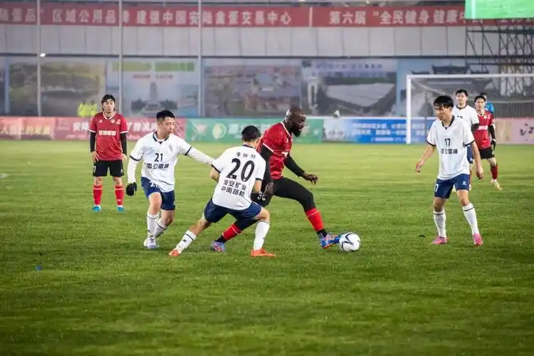 荷兰甲级联赛：特温特 VS 费耶诺德